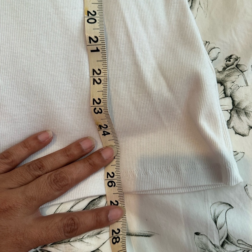 T Party Fashion White Graphic Sleeveless Tank - Picture 6 of 6